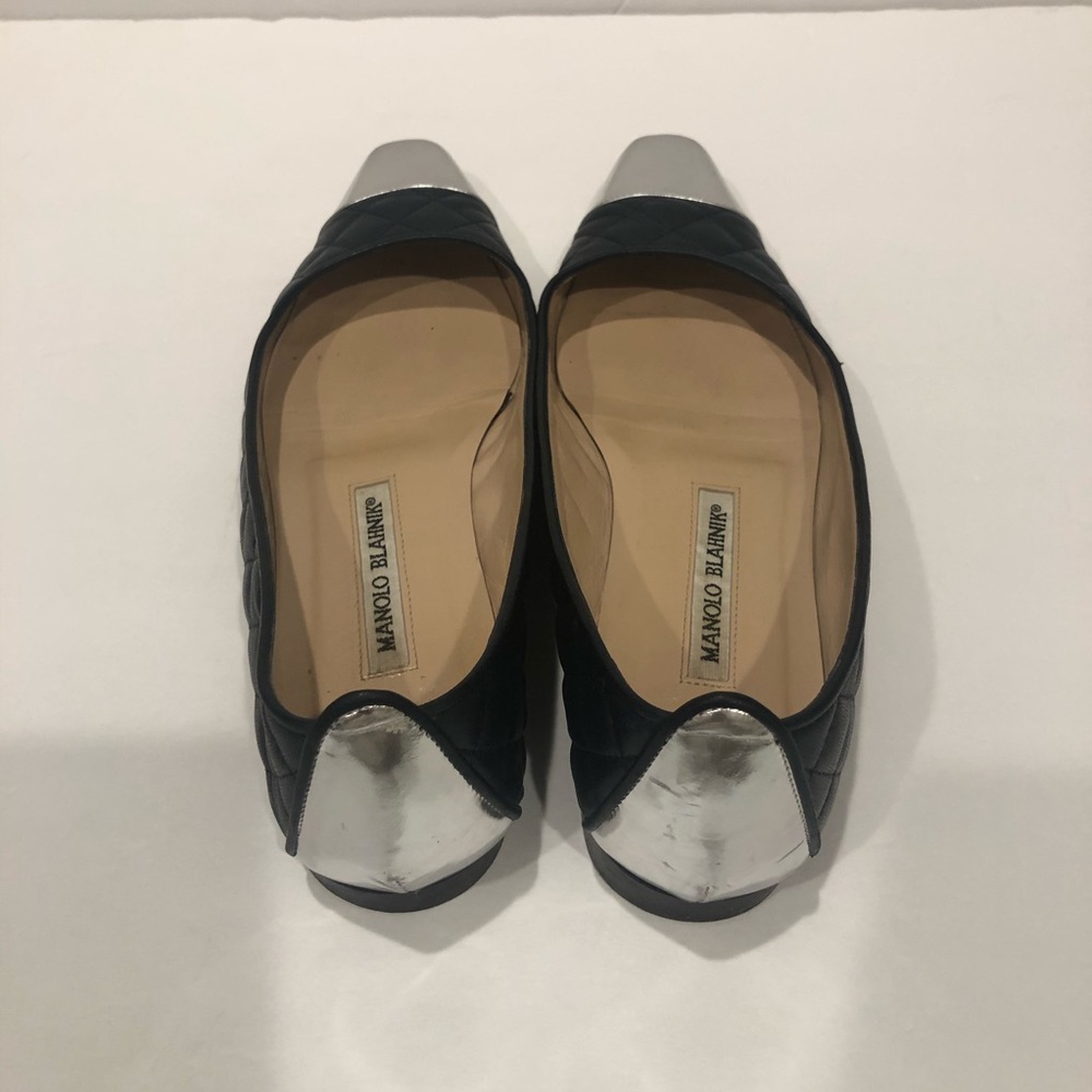 MANOLO BLAHNIK
Quilted Leather Cap-Toe Flats - Picture 6 of 9